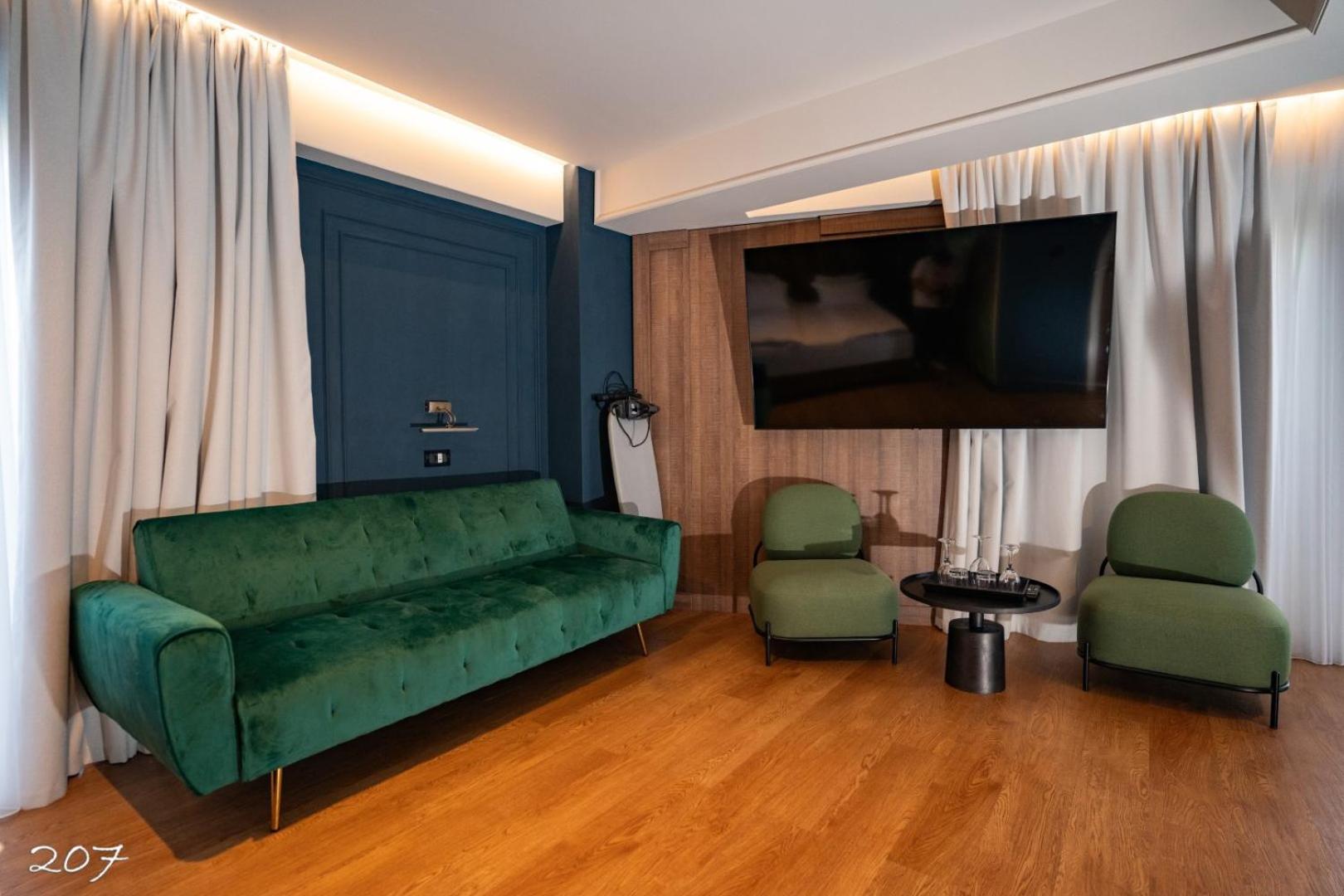 Cosmopolita Boutique Hotel 蒂米什瓦拉 外观 照片