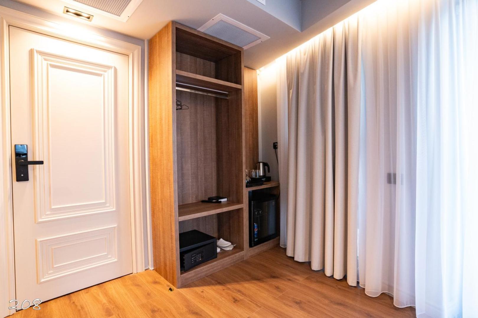 Cosmopolita Boutique Hotel 蒂米什瓦拉 外观 照片