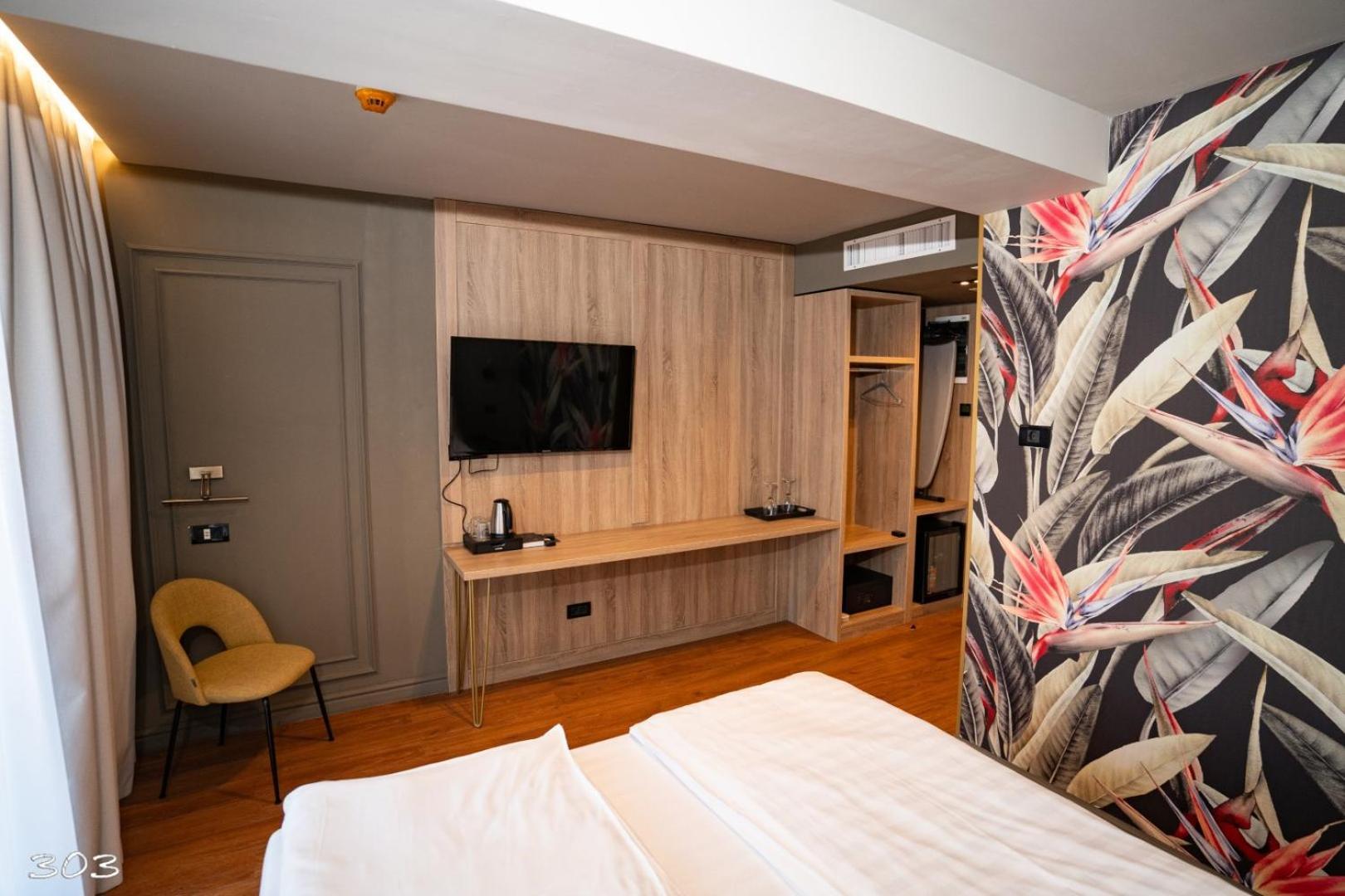 Cosmopolita Boutique Hotel 蒂米什瓦拉 外观 照片