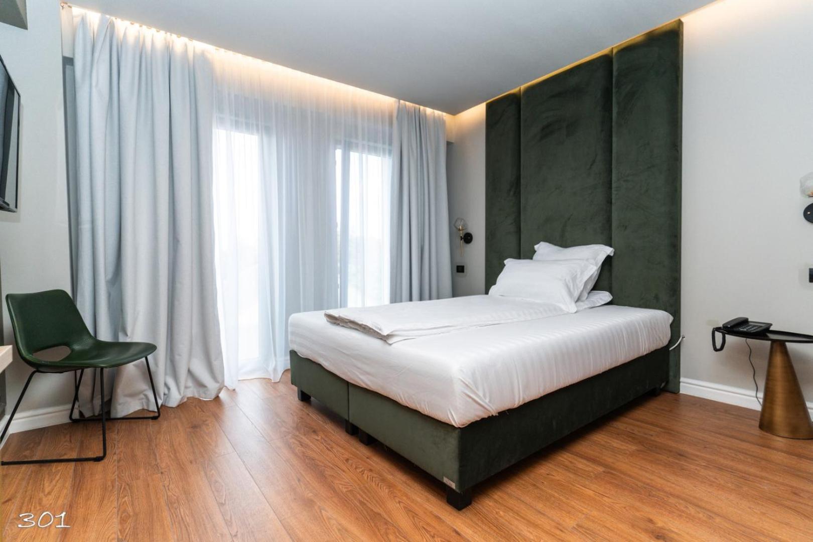 Cosmopolita Boutique Hotel 蒂米什瓦拉 外观 照片