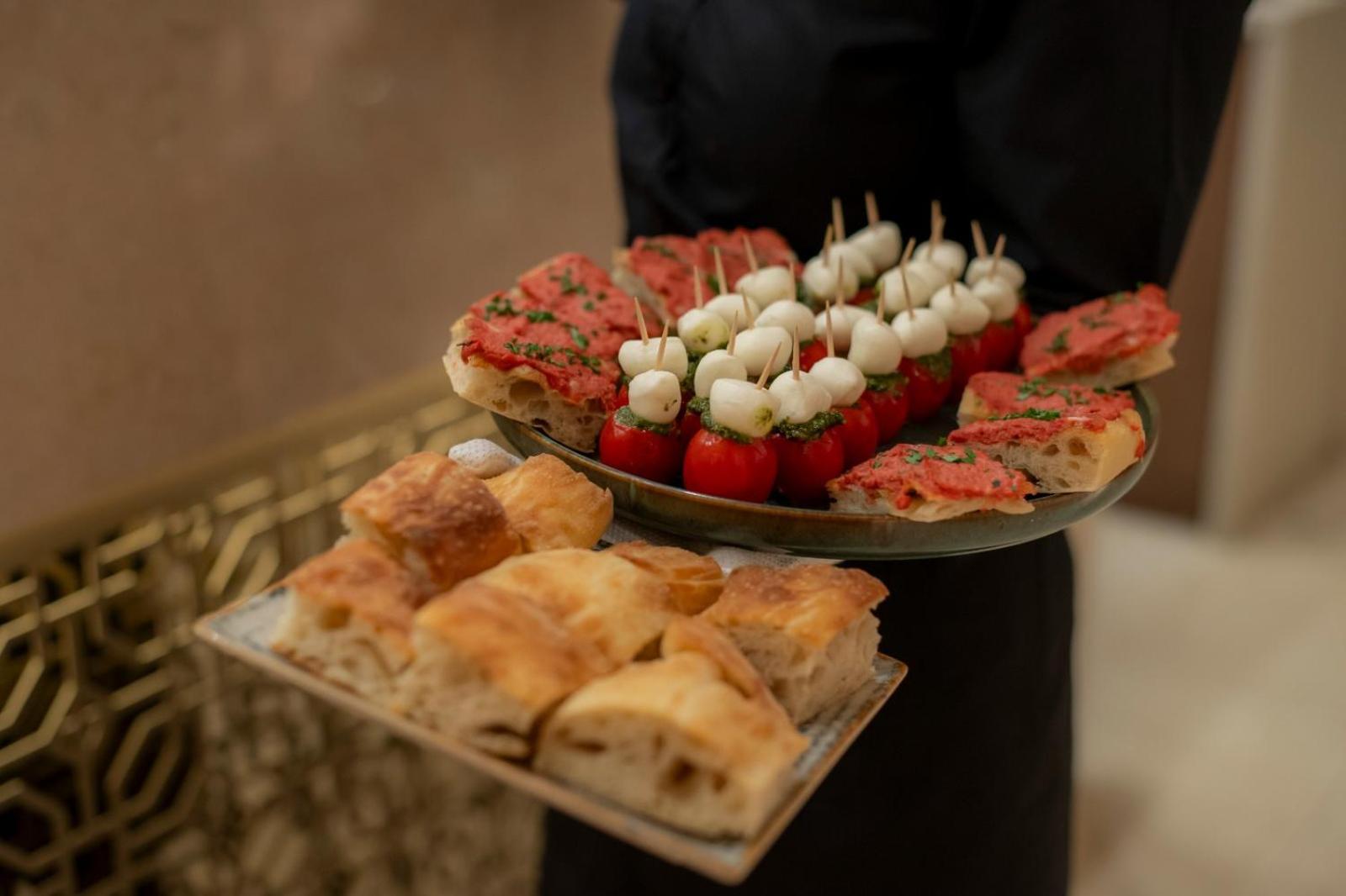 Cosmopolita Boutique Hotel 蒂米什瓦拉 外观 照片