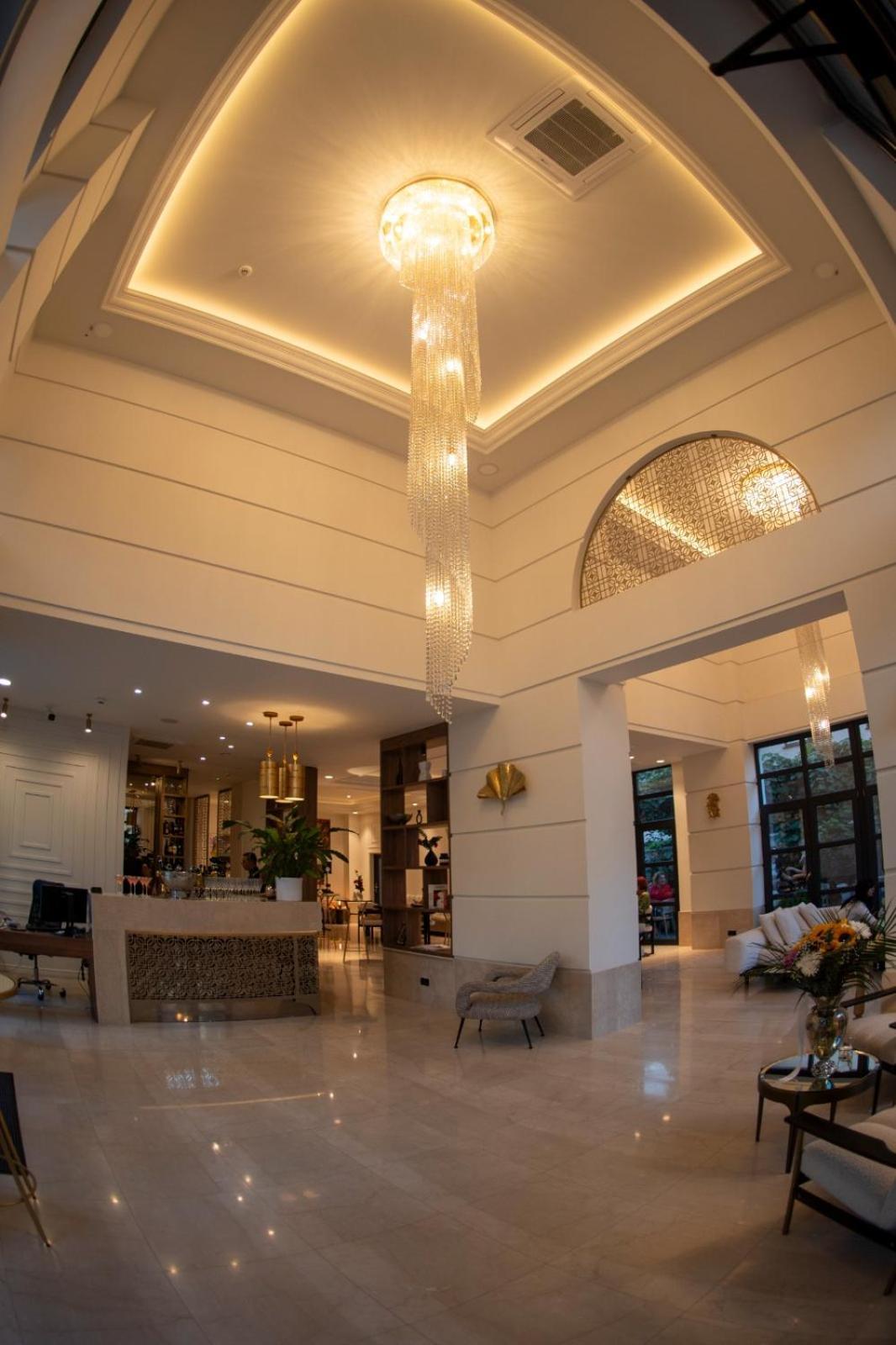 Cosmopolita Boutique Hotel 蒂米什瓦拉 外观 照片