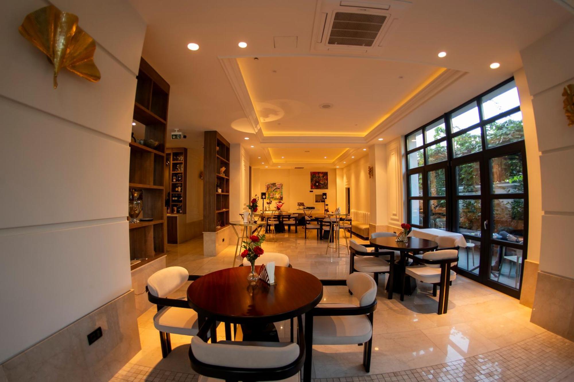 Cosmopolita Boutique Hotel 蒂米什瓦拉 外观 照片
